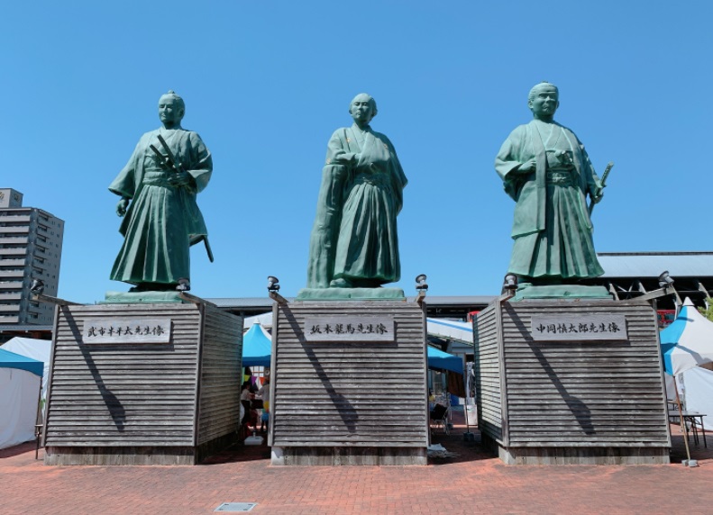 坂本龍馬,中岡慎太郎,武市半平太の銅像